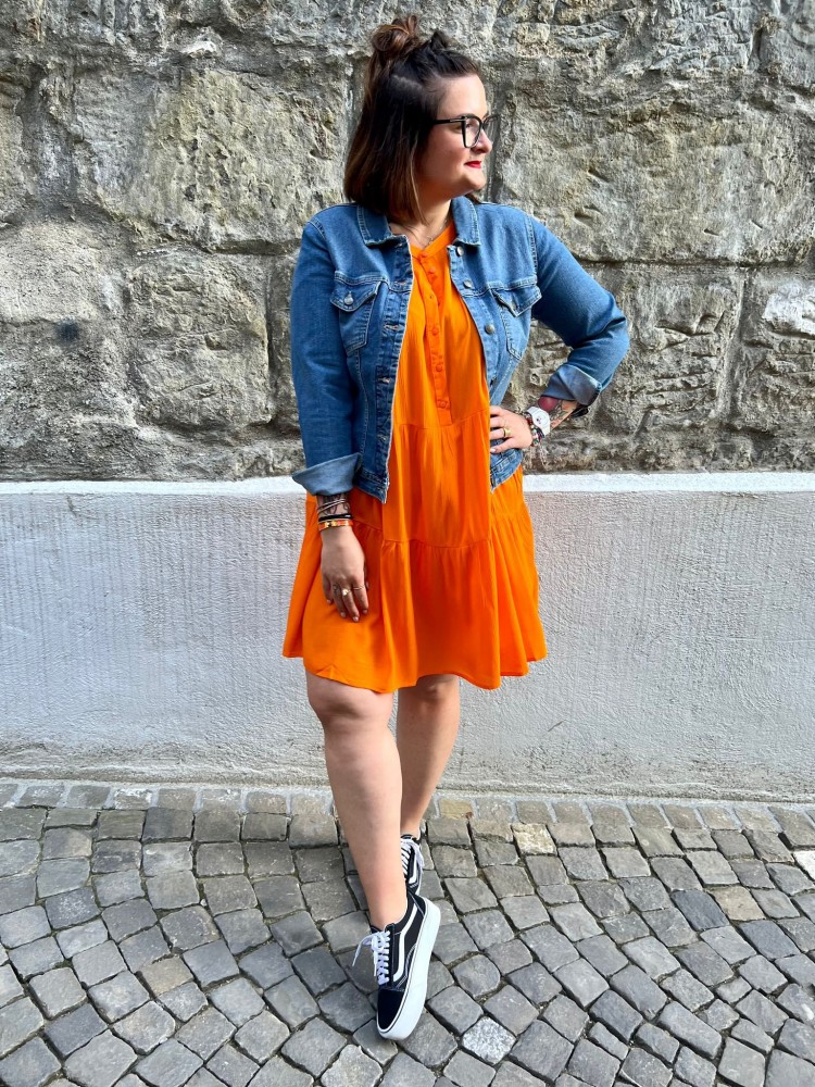 Photo de V00036A ROBE GENOU ZIZZI