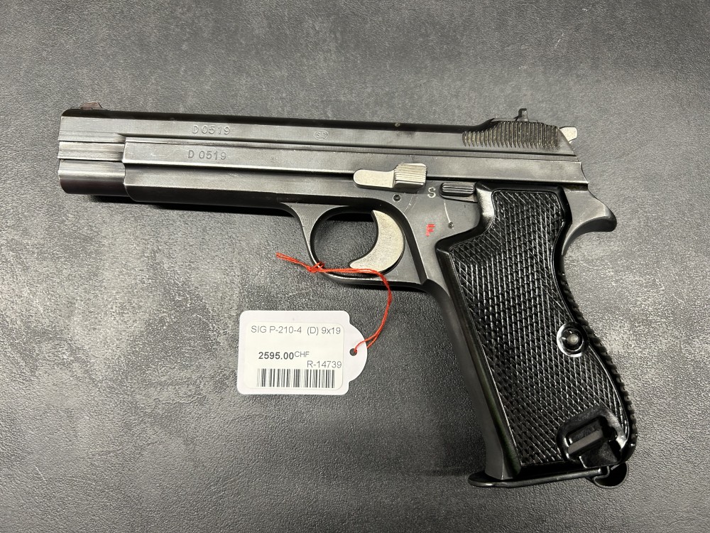 SIG P-210-4  (D) 9x19